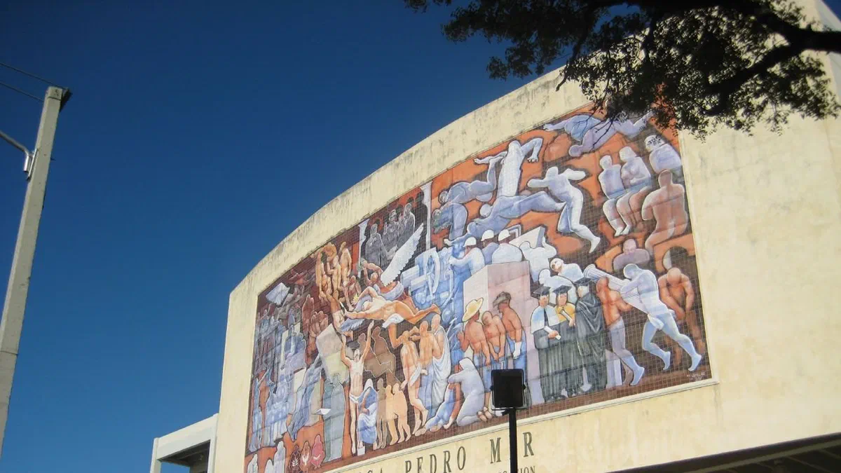 Imagen de archivo: Biblioteca de la Universidad Autónoma de Santo Domingo (UASD).