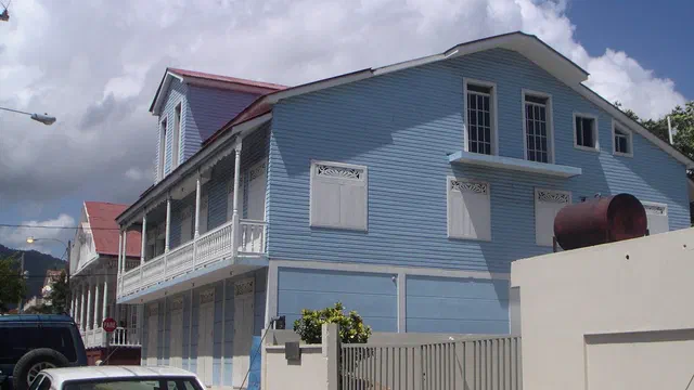 Imagen de archivo: Vivienda de madera de dos plantas en Puerto Plata.