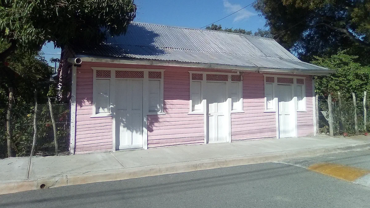 Imagen de archivo: Casa tradicional de madera en Sabana Buey.
